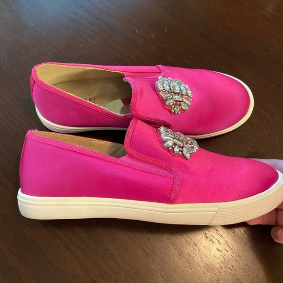 Badgley Mischka PINK SATIN Delight Jewel Ornament Slip On Sneakers Women's Sz 5 - Picture 3 of 11